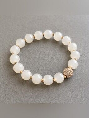 White Jade Beaded Stretch Bracelet Gold-Tone Crystal Accent Bead Elegant Jewelry